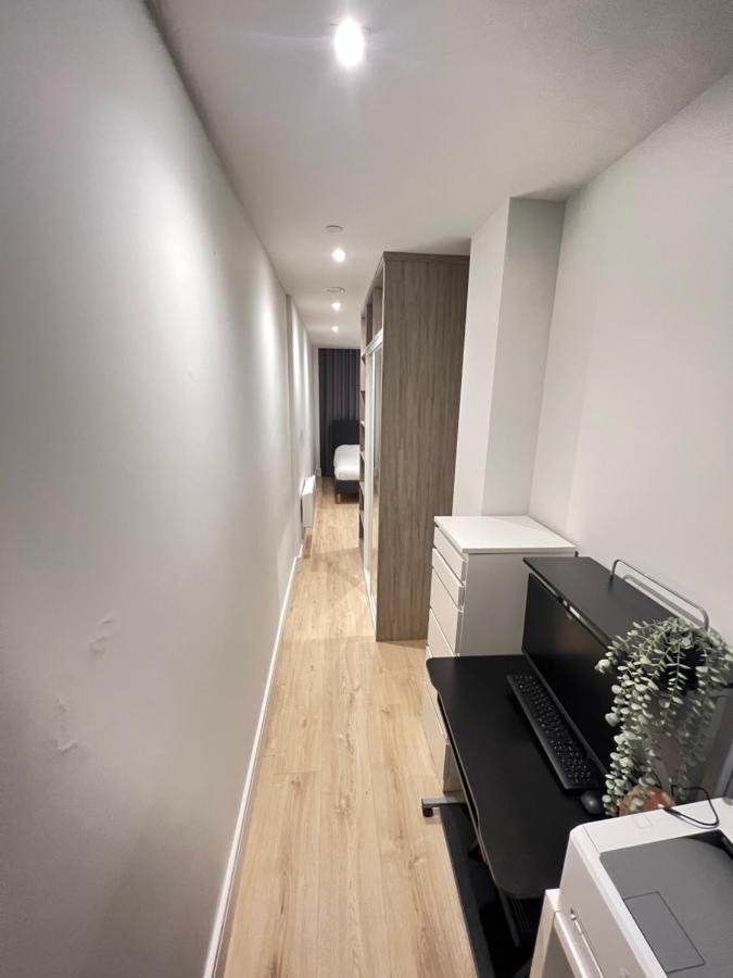 London Heathrow Airport Apartment Voyager House Terminal 12345 - Ev Electric And Parking Available Hillingdon Exterior foto